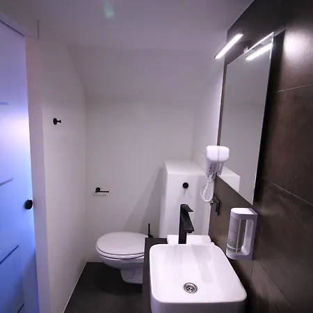 Chambres4you Bed & Breakfast *