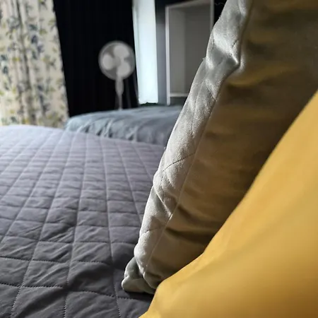 Chambres4you Bed & Breakfast *